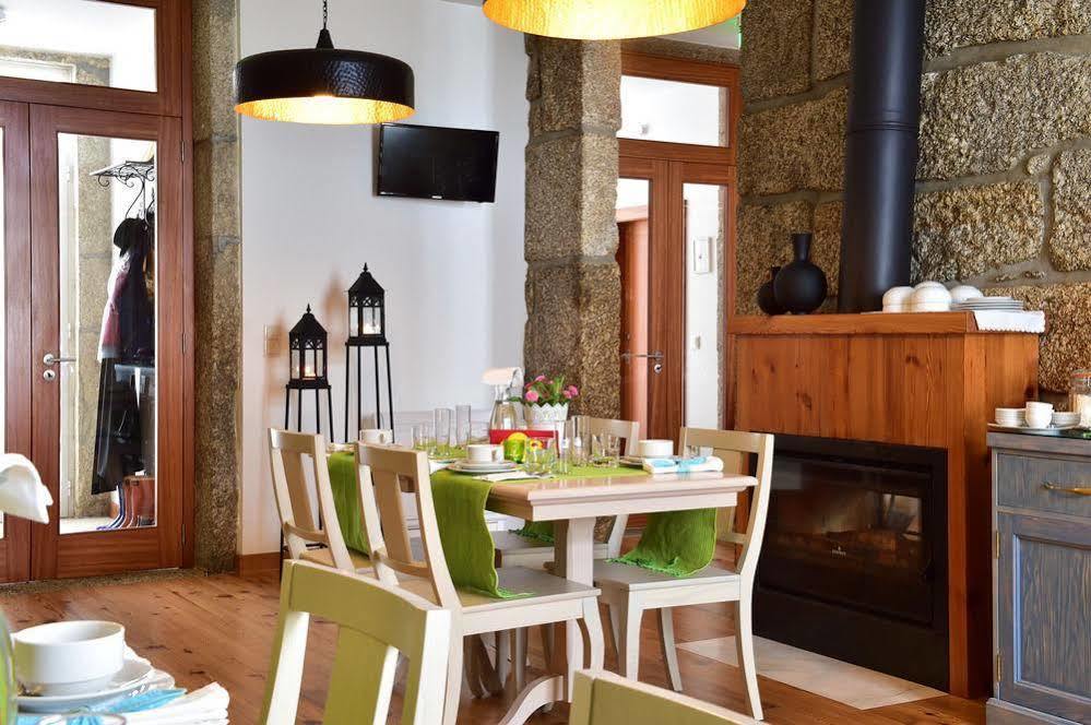 Solar Egas Moniz-Charming House & Local Experiences Villa Paco de Sousa Bagian luar foto